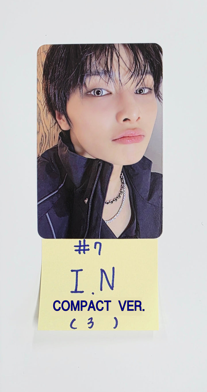 Stray Kids "KARMA" - Official Photocard [COMPACT VER.] [25.8.28]