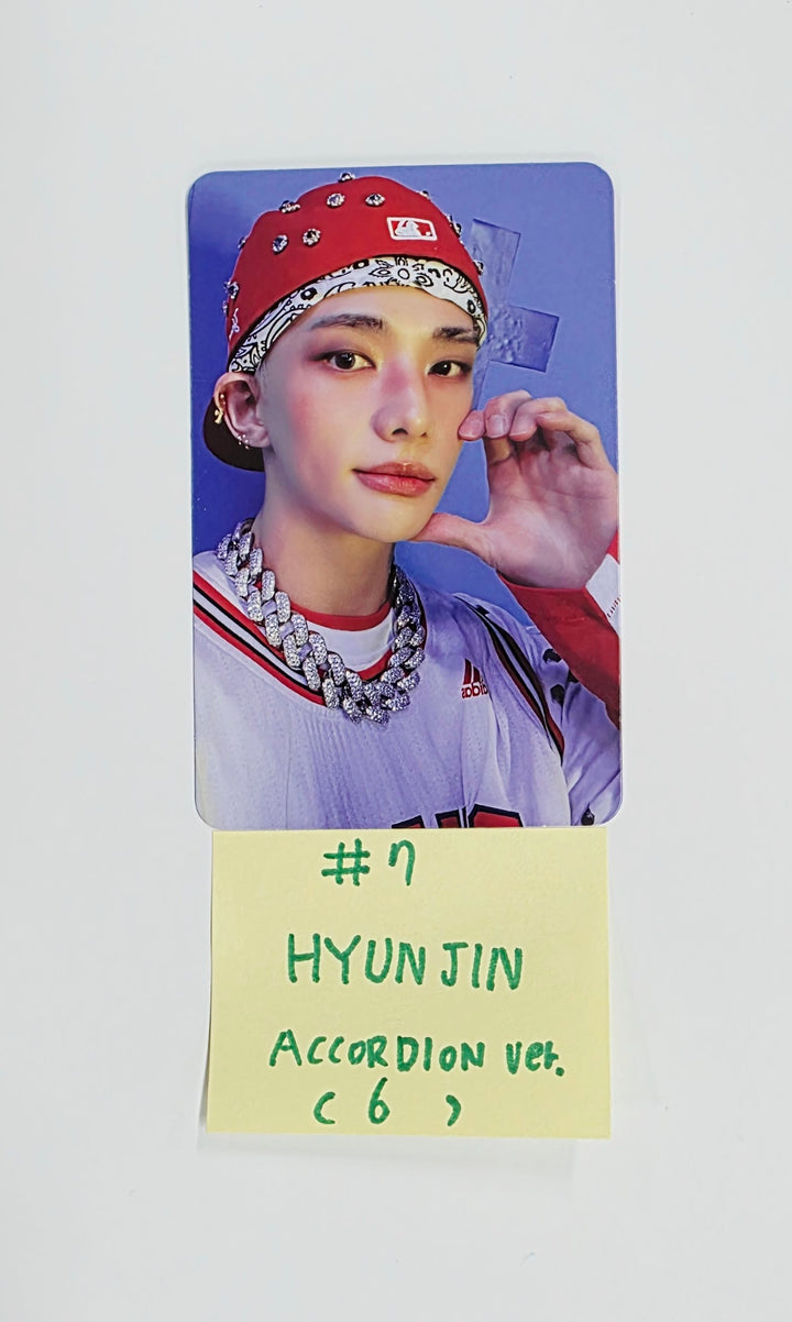 Stray Kids "KARMA" - Official Photocard [ACCORDION VER.] [25.8.28]