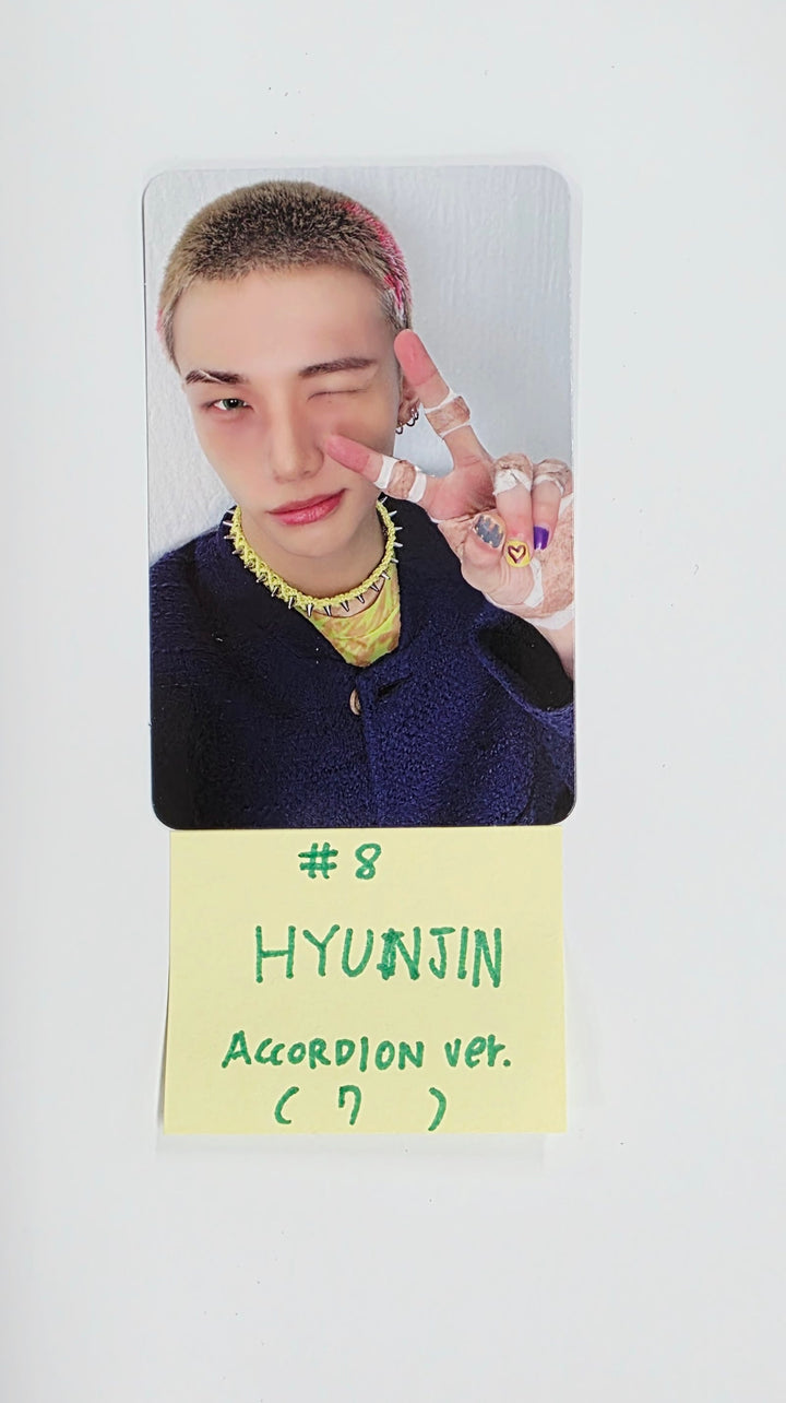 Stray Kids "KARMA" - Official Photocard [ACCORDION VER.] [25.8.28]