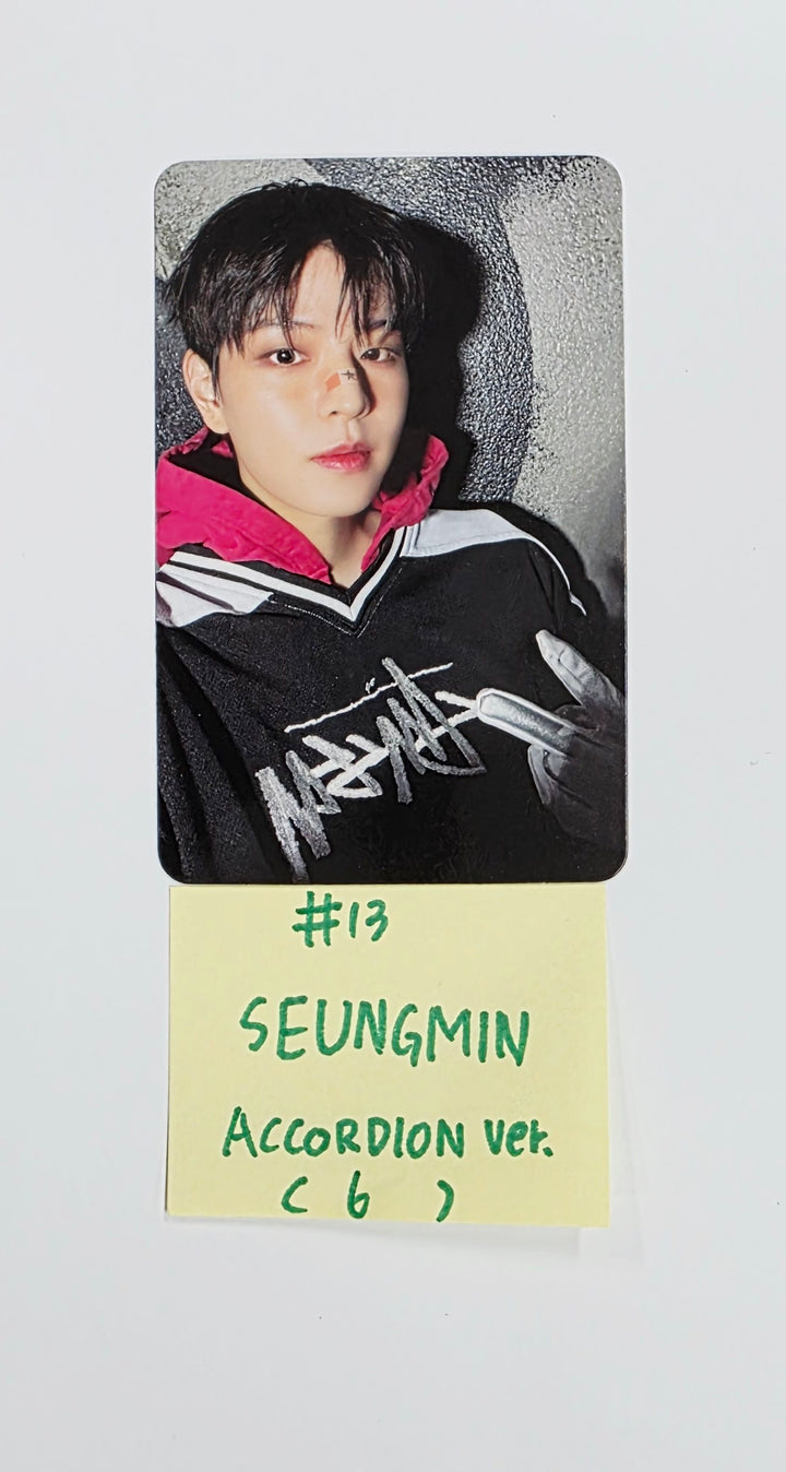 Stray Kids "KARMA" - Official Photocard [ACCORDION VER.] [25.8.28]
