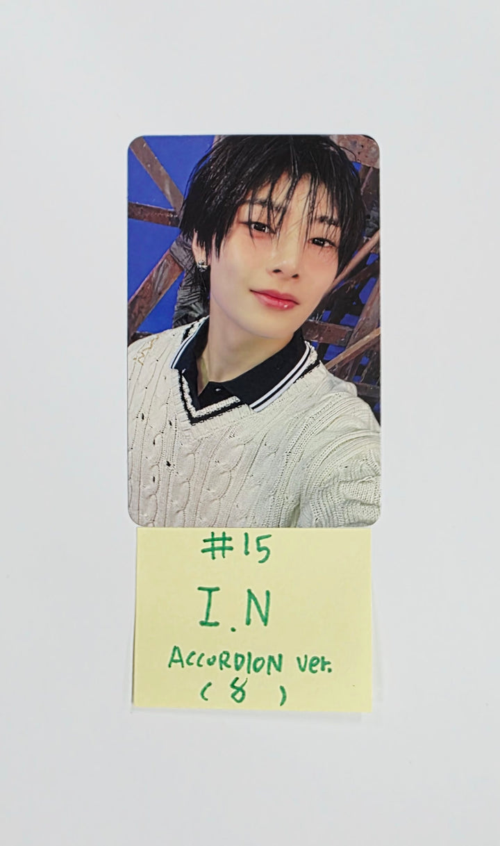 Stray Kids "KARMA" - Official Photocard [ACCORDION VER.] [25.8.28]