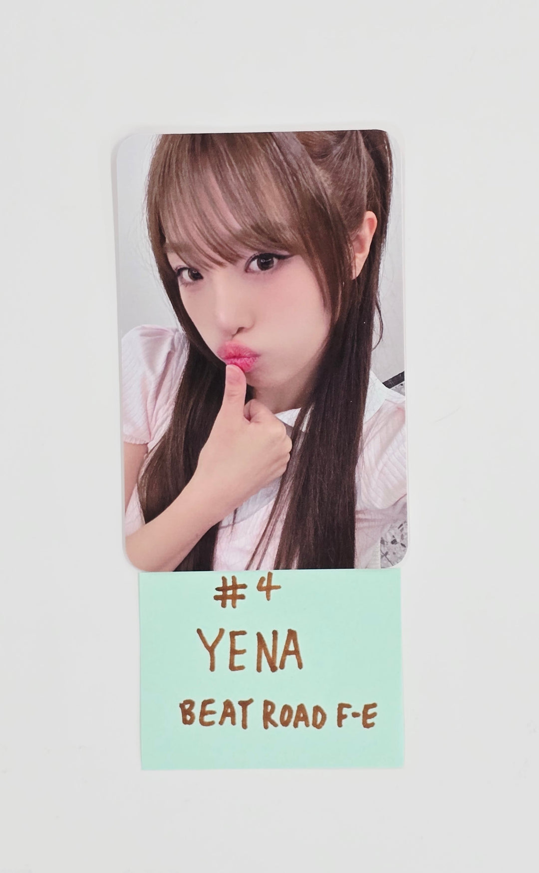 YENA "Blooming Wings" - Beatroad Fansign Event Photocard [25.8.29]