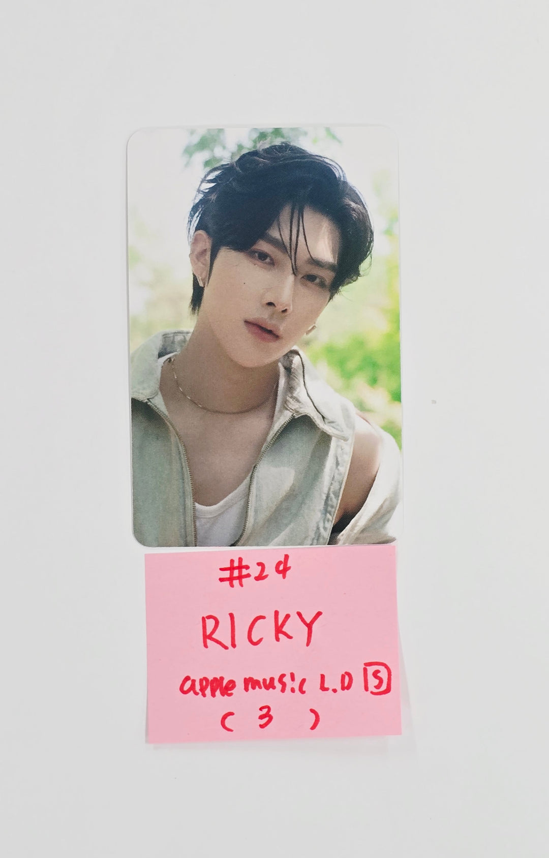 ZEROBASEONE THE 1ST FULL ALBUM "NEVER SAY NEVER" - Apple Music Lucky Draw Event Photocard [25.9.2]