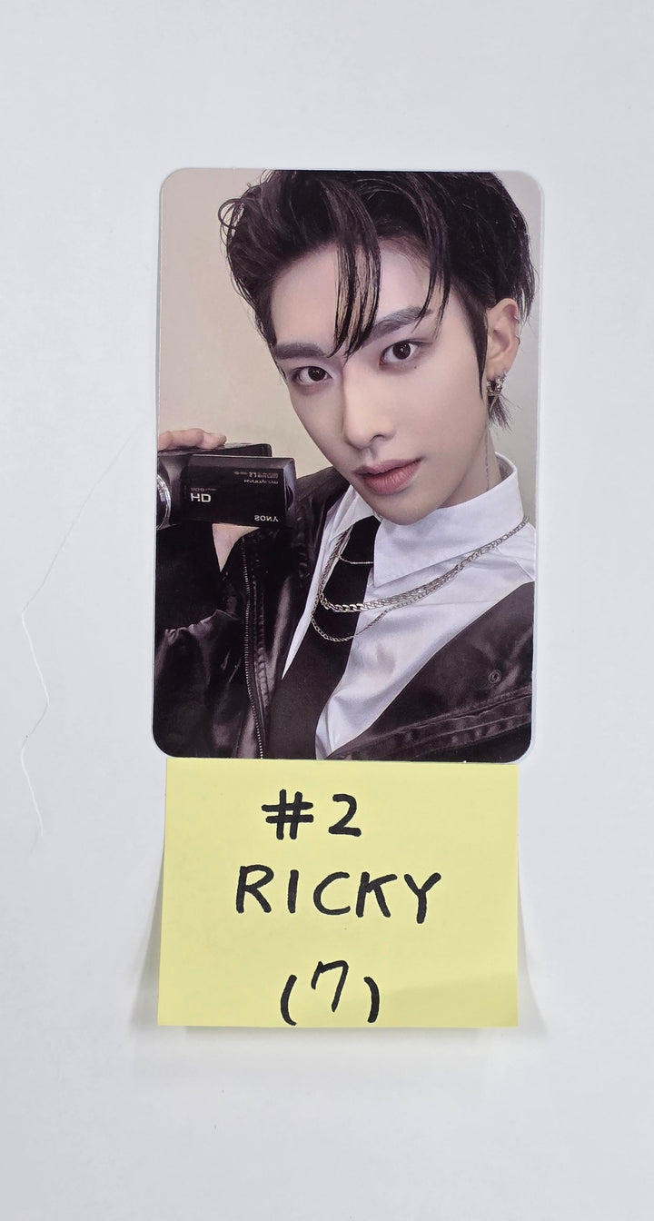 ZEROBASEONE 1st Full "NEVER SAY NEVER" - Official Photocard (PhotoBook Ver.) (2) [25.9.2]