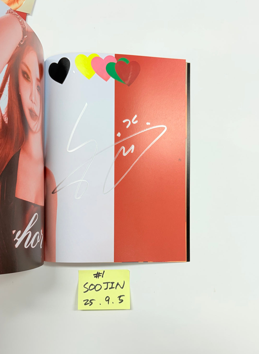 SOOJIN "BADITUDE " - Hand Autograhped(Signed) Album [25.9.5]