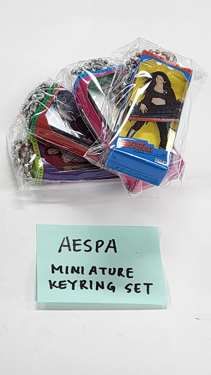 AESPA - WEEK #RichMan POP-UP STORE Random Capsule Machine Keyring set(4ea) [25.9.8]