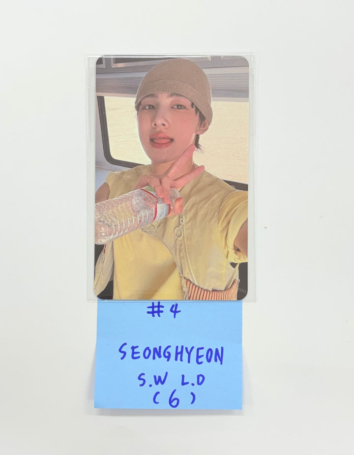 CORTIS 1st EP album "Color Outside The Line" - Soundwave Lucky Draw Event Photocard [25.9.9]