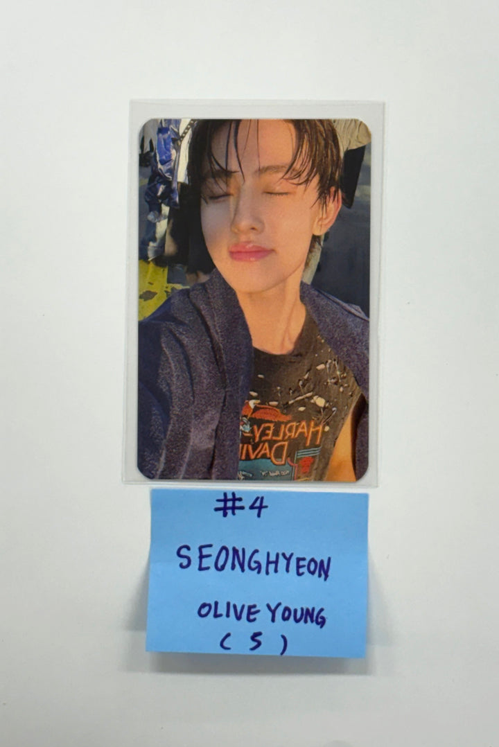 CORTIS 1st EP album "Color Outside The Line" - Olive Young Event Photocard [25.9.9]