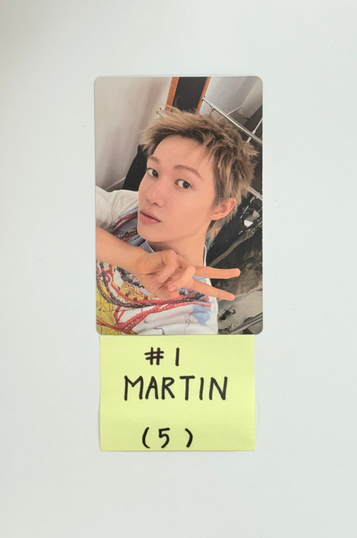 CORTIS 1st EP album "Color Outside The Line" - Official Photocard [25.9.9]