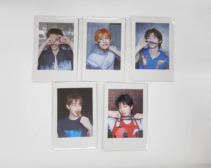 CORTIS 1st EP album "Color Outside The Line" - Music & Drama Pre Order Benefit Polaroid Type Photocard [25.9.10]
