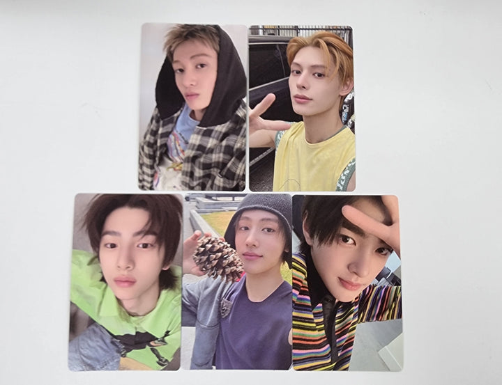 CORTIS 1st EP album "Color Outside The Line" - Weverse Shop Fansign Event Photocard [25.9.10]