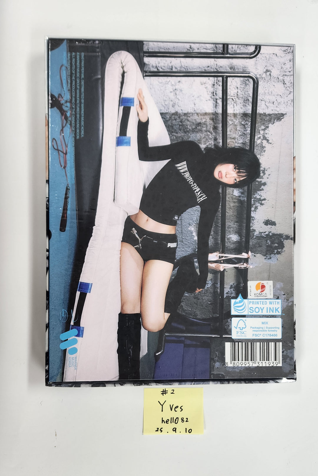 Yves "Soft Error" - Hello82 Hand Autographed(Signed) Album [25.9.10]