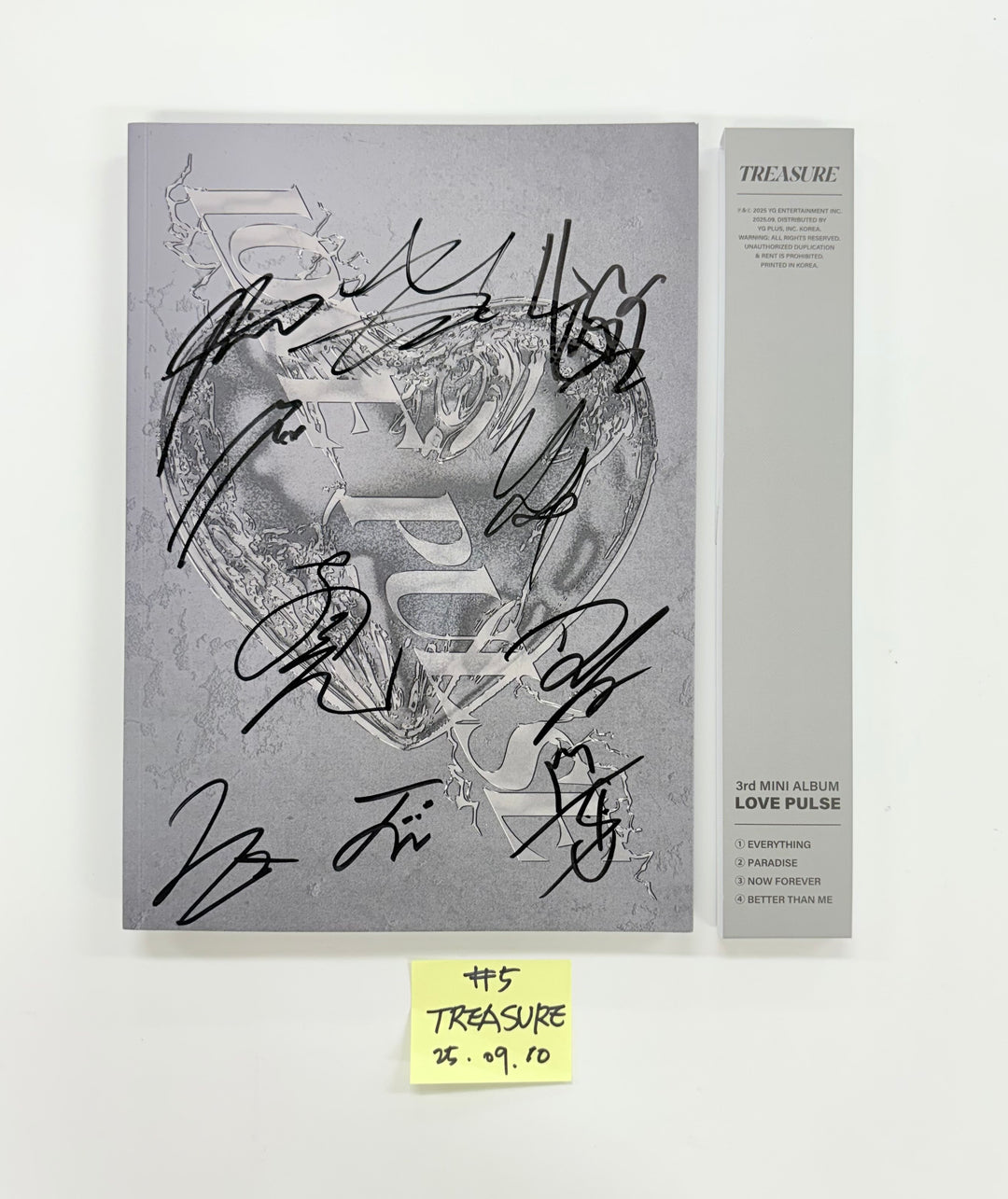 TREASURE "LOVE PULSE" - Hand Autograhped(Signed) Promo Album (METAL VER.) [25.9.10]