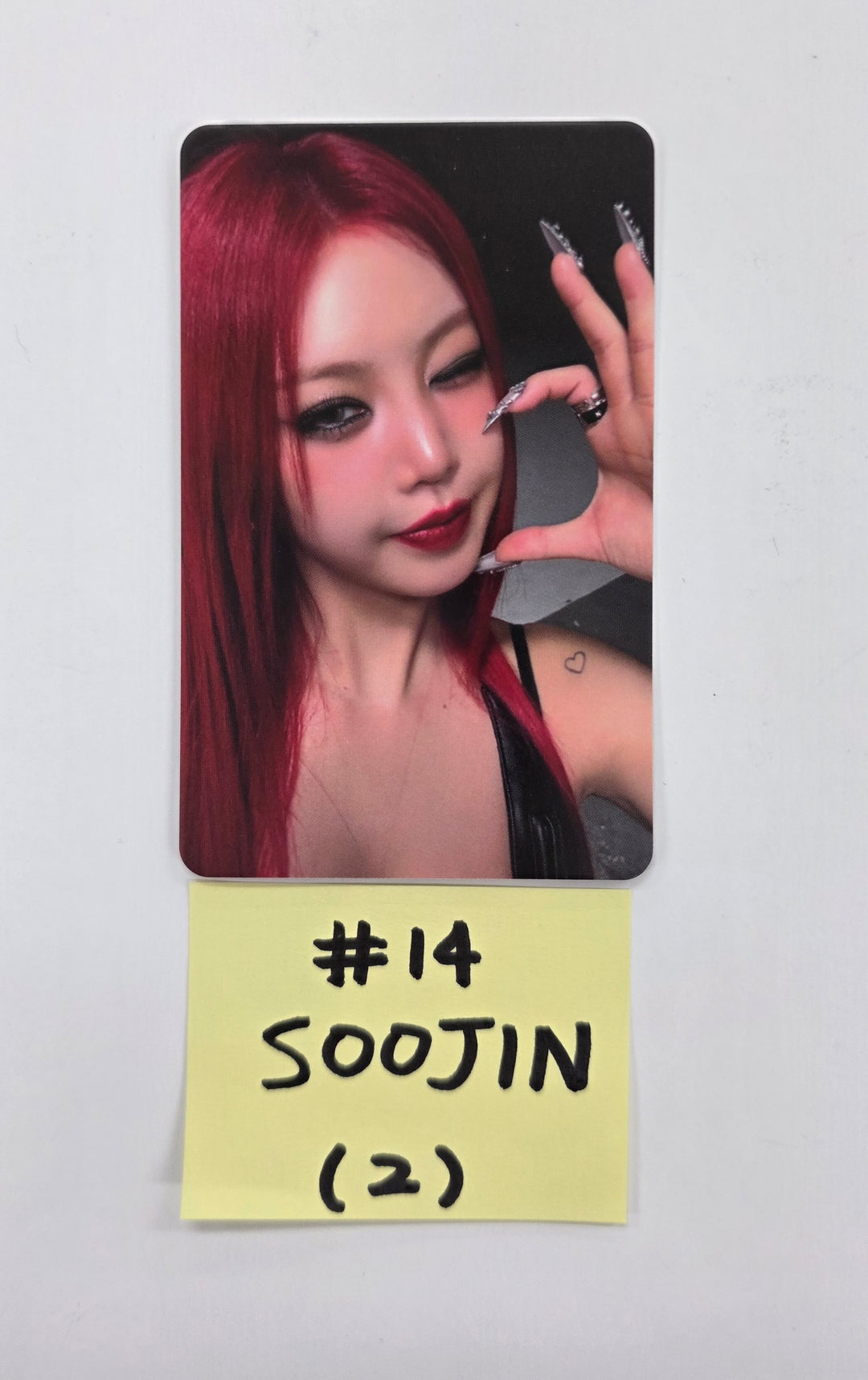 SOOJIN "BADITUDE " - Official Photocard (Restocked9/10) [25.9.5]
