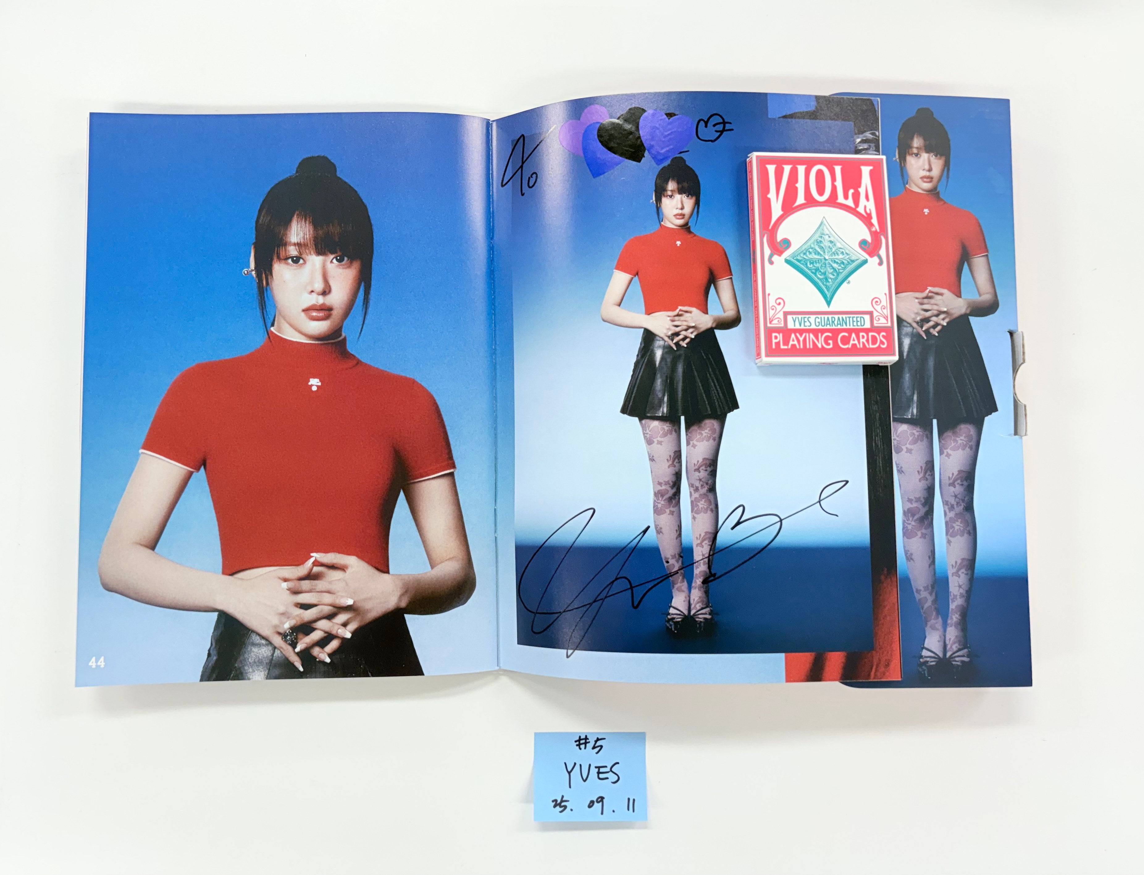 UNIS 'CURIOUS' - Hand Autographed(Signed) Album [24.9.4] (1