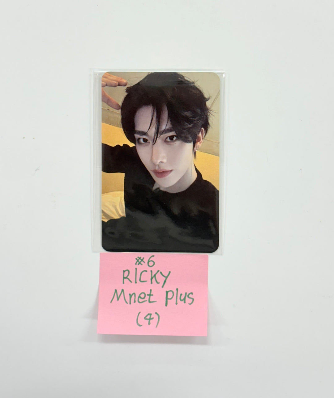 ZEROBASEONE 1st FULL ALBUM "NEVER SAY NEVER" - Mnet Plus Merch Pre Order Benefit Photocard (Digipack ver.) [25.9.11]