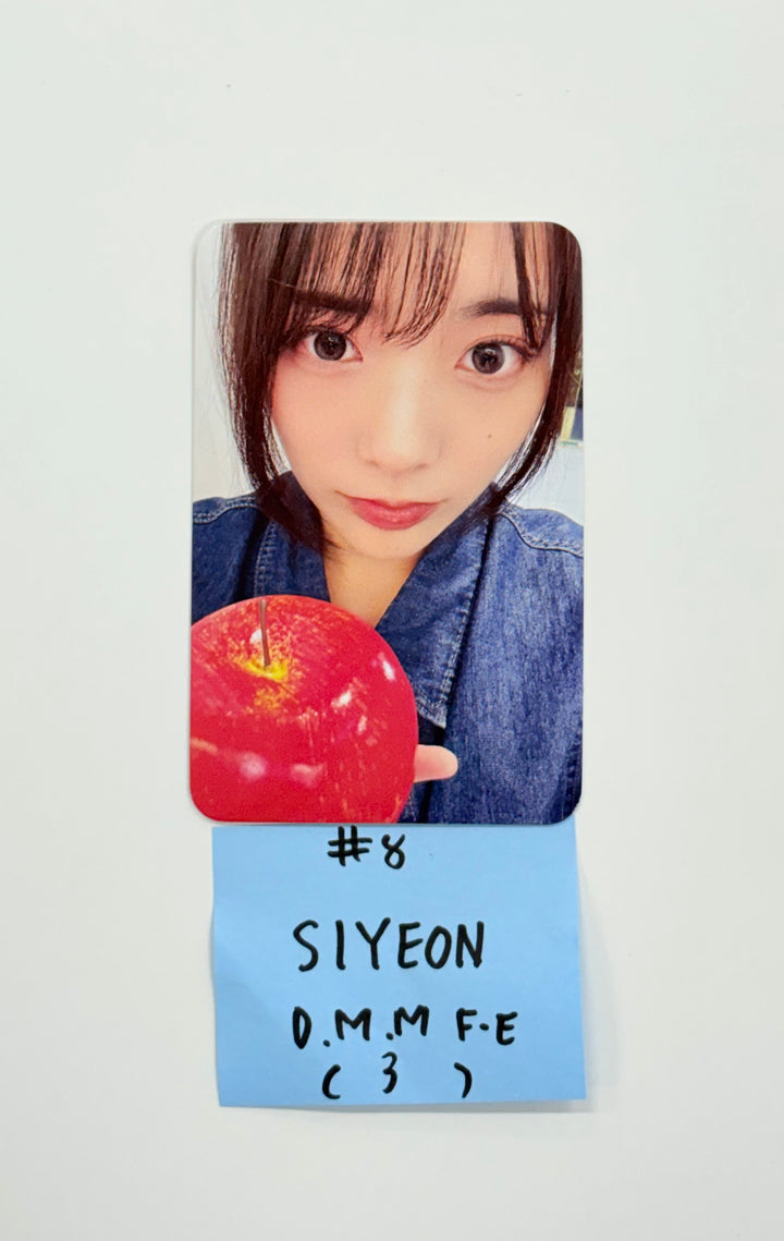 QWER "IN A MILLION NOISES, I'LL BE YOUR HARMONY" - Dear My Muse Fansign Event Photocard Round 8 [25.9.12]