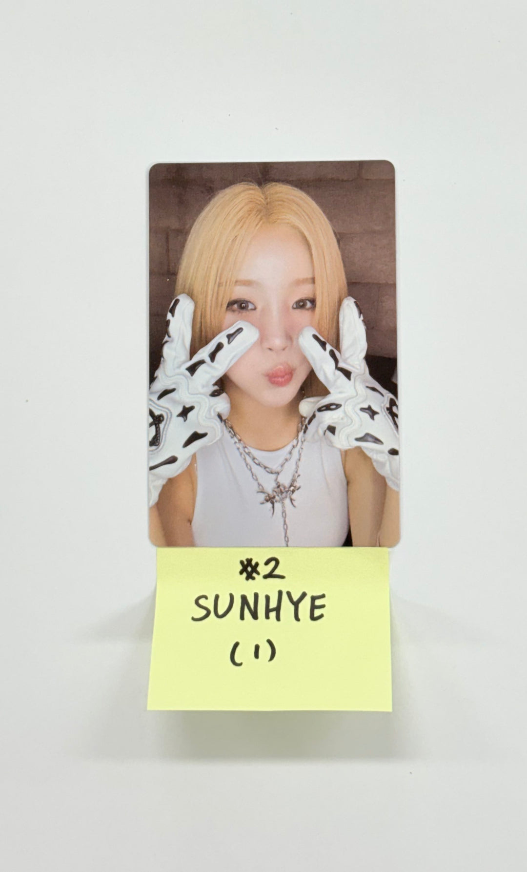 YOUNG POSSE "Growing Pain pt.1 : FREE" - Official Photocard [Sticker Book ver.] [25.9.12]