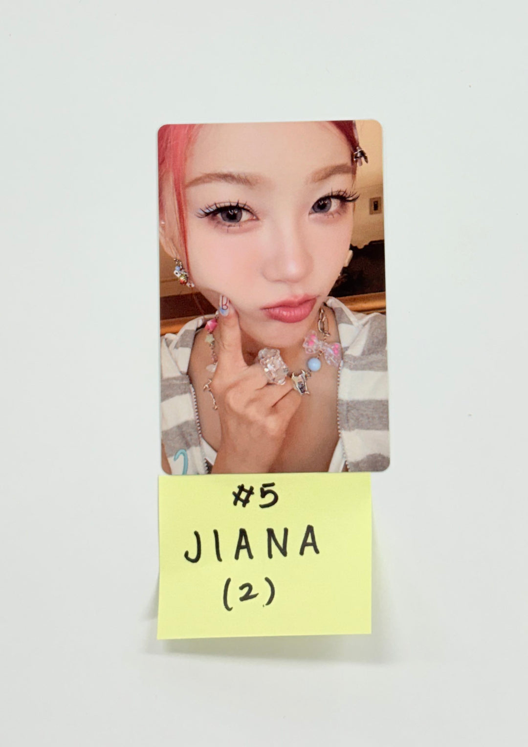 YOUNG POSSE "Growing Pain pt.1 : FREE" - Official Photocard [Sticker Book ver.] [25.9.12]