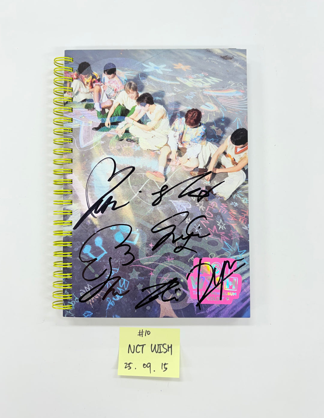 AxMxP "AxMxP ", Haechan "TASTE", NCT WISH "COLOR", CORTIS "Color Outside The Lines" - Hand Autographed(Signed) Promo Album [25.9.15]