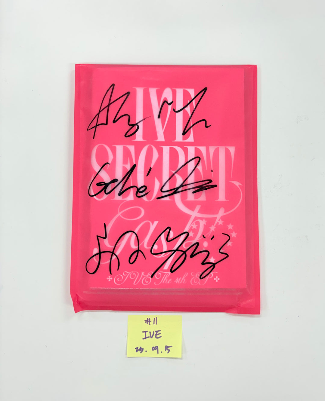 IVE "IVE SECRET", WENDY "Cerulean Verge", CHAEYOUNG "LIL FANTASY" - Hand Autographed(Signed) Promo Album [25.9.15]