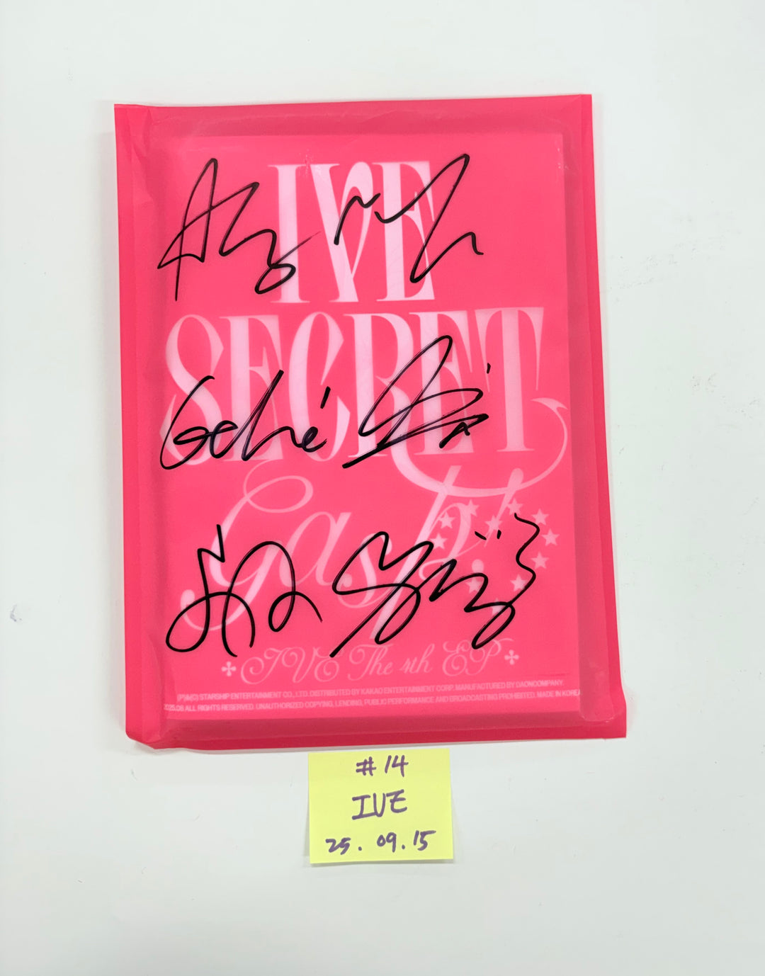 IVE "IVE SECRET", WENDY "Cerulean Verge", CHAEYOUNG "LIL FANTASY" - Hand Autographed(Signed) Promo Album [25.9.15]
