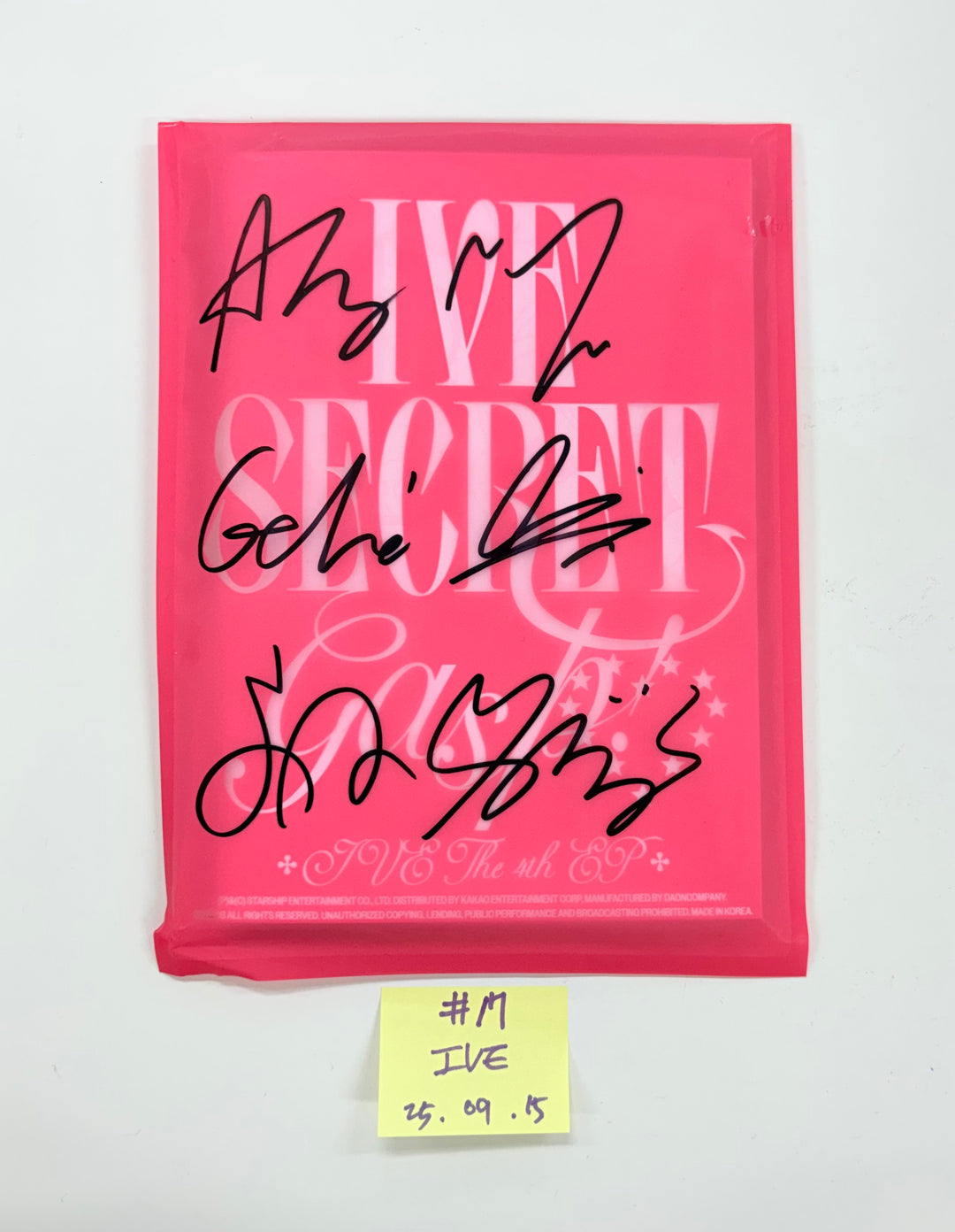 IVE "IVE SECRET", WENDY "Cerulean Verge", CHAEYOUNG "LIL FANTASY" - Hand Autographed(Signed) Promo Album [25.9.15]