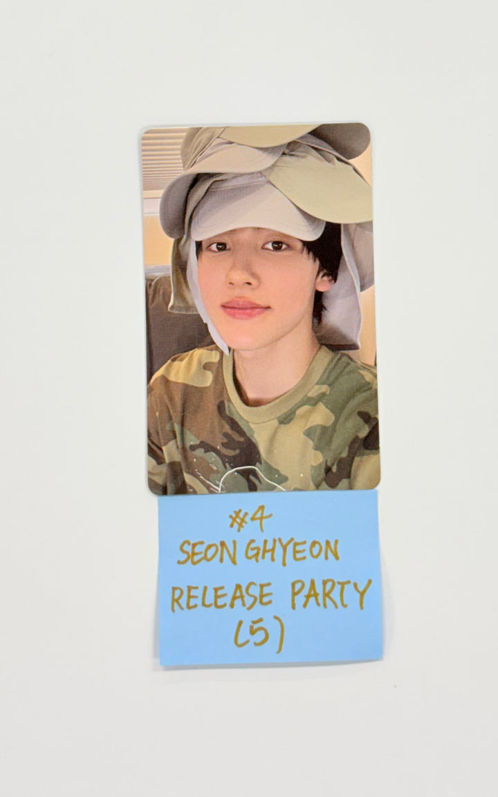 CORTIS 1st EP "Color Outside The Line" - Weverse Shop Release Party Event Photocard [25.9.17]