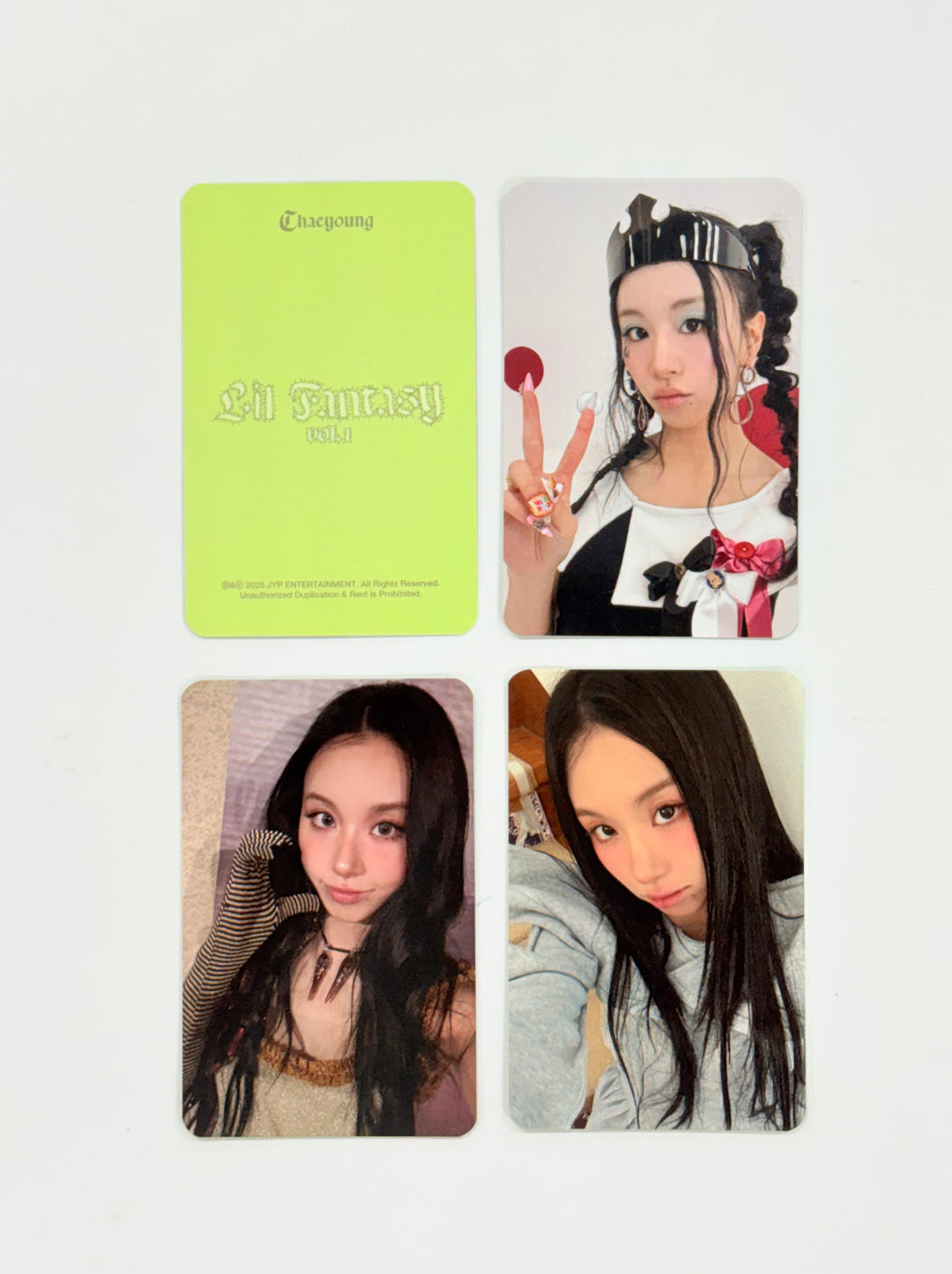CHAEYOUNG (of Twice) "LIL FANTASY"- Soundwave Pre-Order Benefit Photocard [25.9.17]