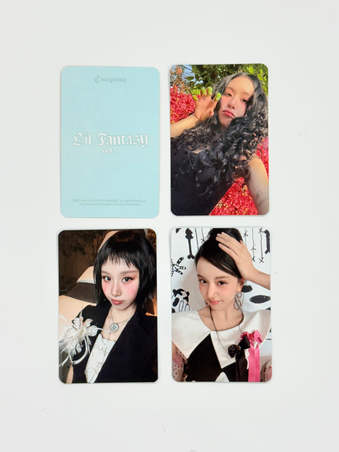 CHAEYOUNG (of Twice) "LIL FANTASY"- Soundwave Pre-Order Benefit Photocard (Sparkle ver.) [25.9.17]