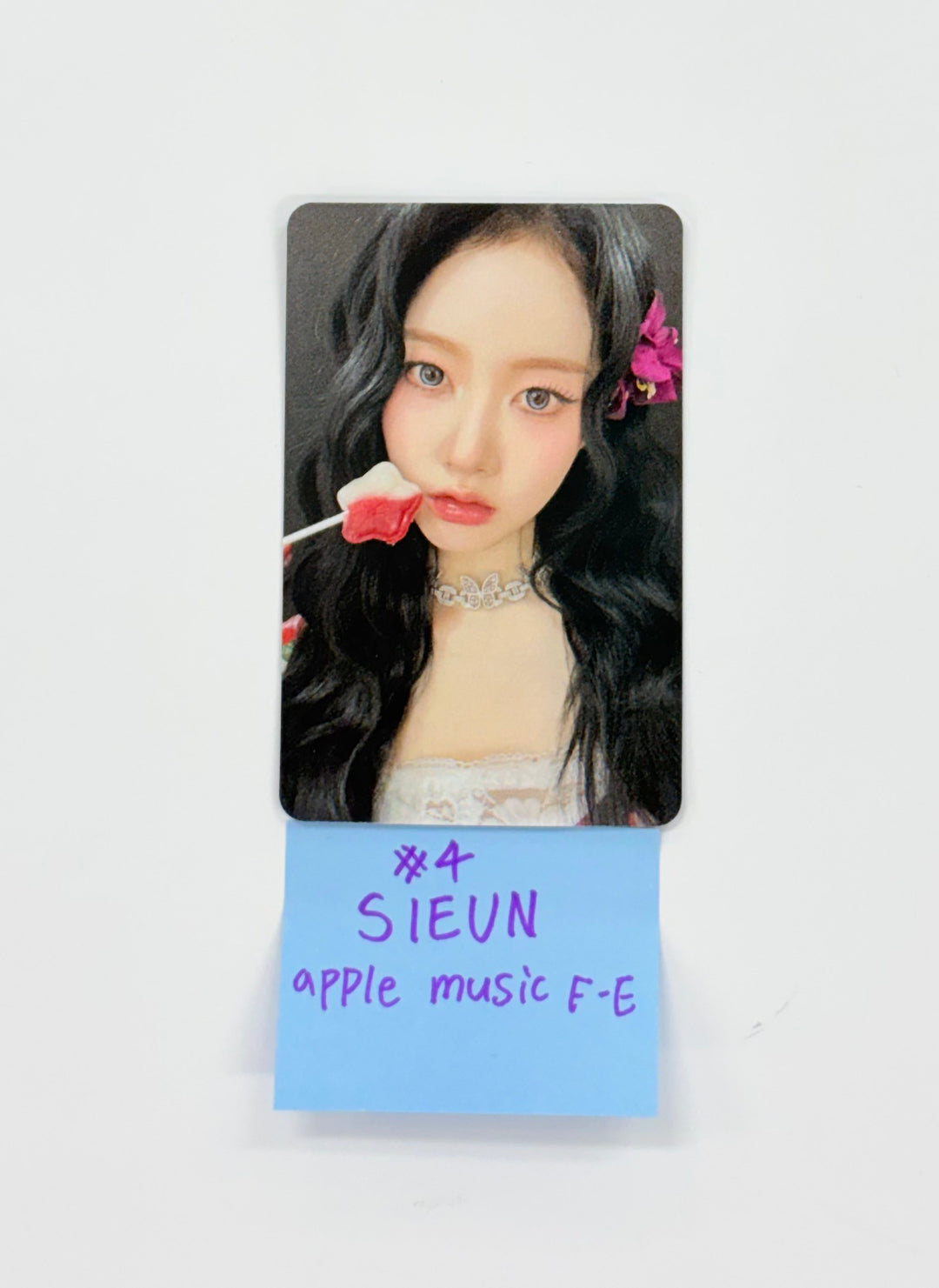 STAYC "I WANT IT" - Apple Music Fansign Event Photocard R2 [25.9.17]