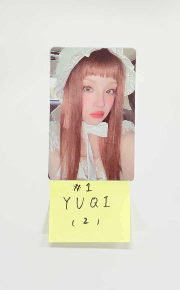YUQI "Motivation" - Official Photocard [25.9.17]