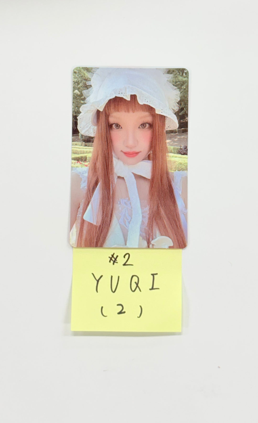 YUQI "Motivation" - Official Photocard [25.9.17]