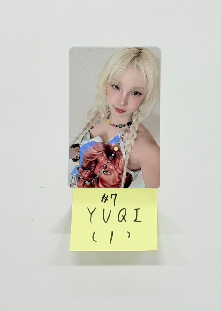 YUQI "Motivation" - Official Photocard [25.9.17]