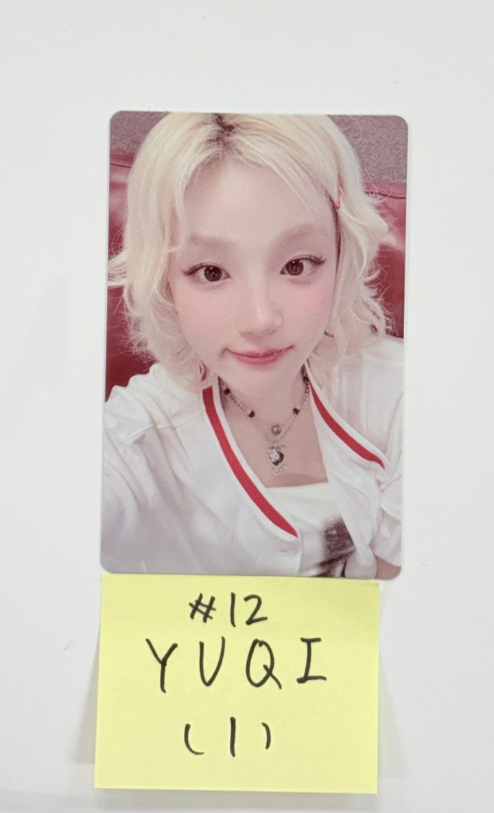 YUQI "Motivation" - Official Photocard [25.9.17]