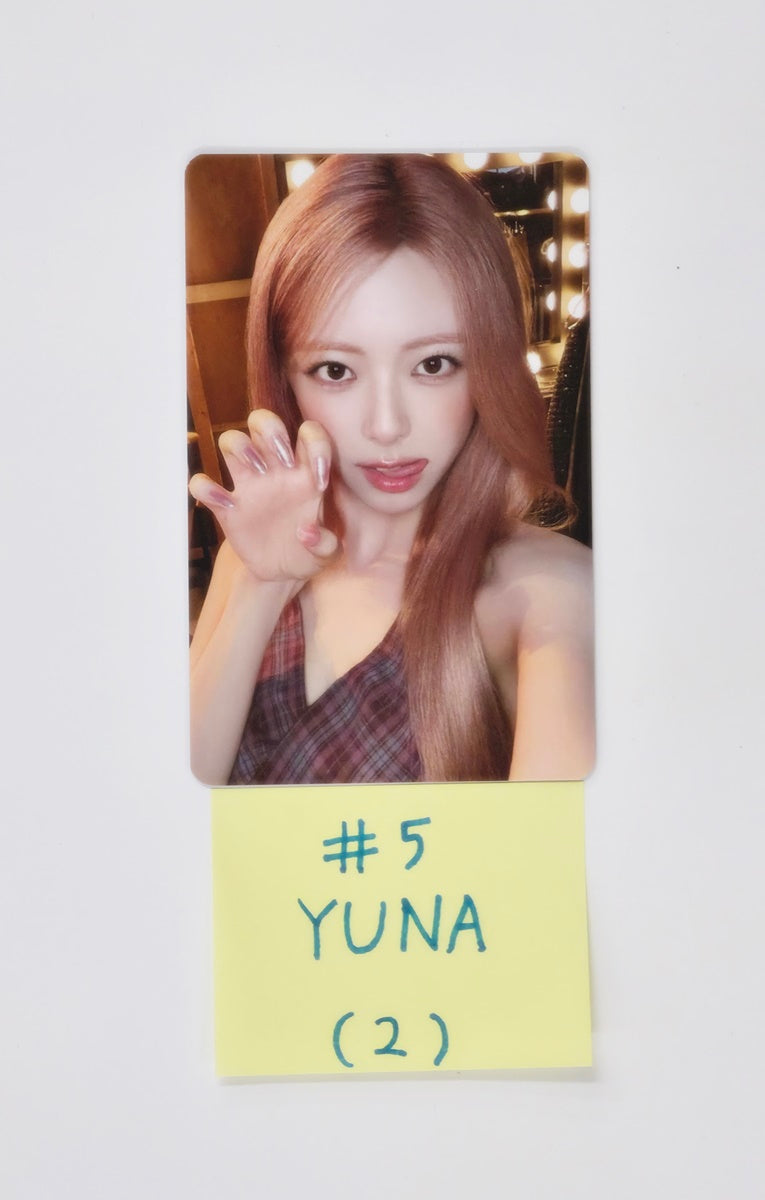 ITZY "ON AIR" - ITZY x TWINZY Pop-Up Store Trading Photocard  [25.9.19]