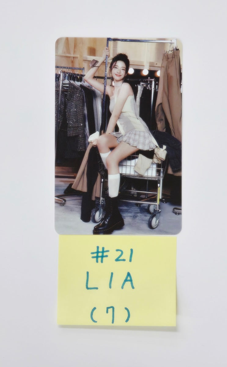 ITZY "ON AIR" - ITZY x TWINZY Pop-Up Store Trading Photocard  [25.9.19]