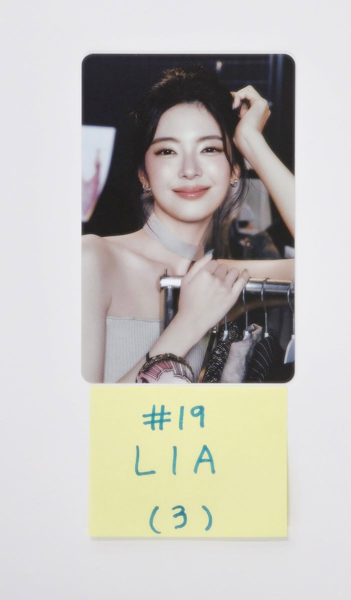ITZY "ON AIR" - ITZY x TWINZY Pop-Up Store Trading Photocard  [25.9.19]