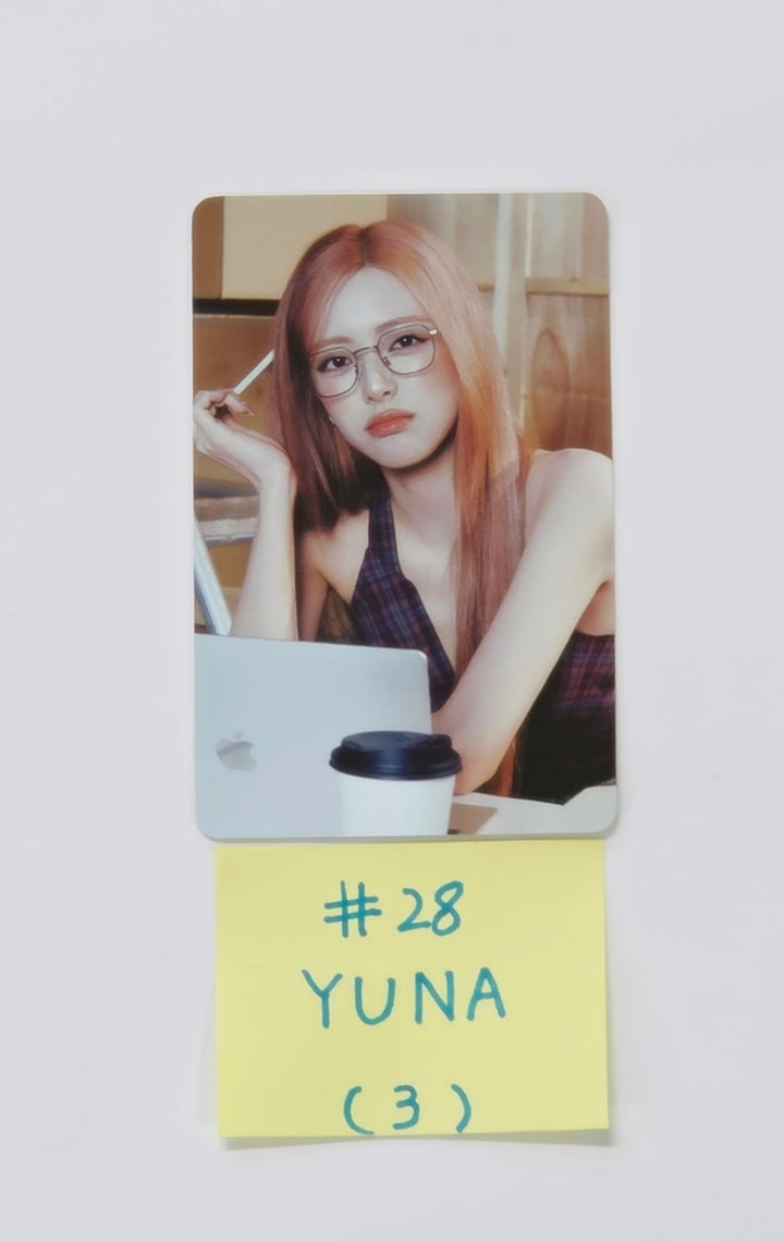 ITZY "ON AIR" - ITZY x TWINZY Pop-Up Store Trading Photocard  [25.9.19]