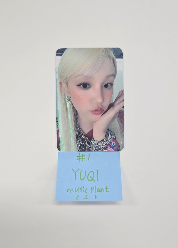 YUQI (of I-dle) "Motivation" - Music Plant Pre-Order Benefit Photocard [25.9.22]