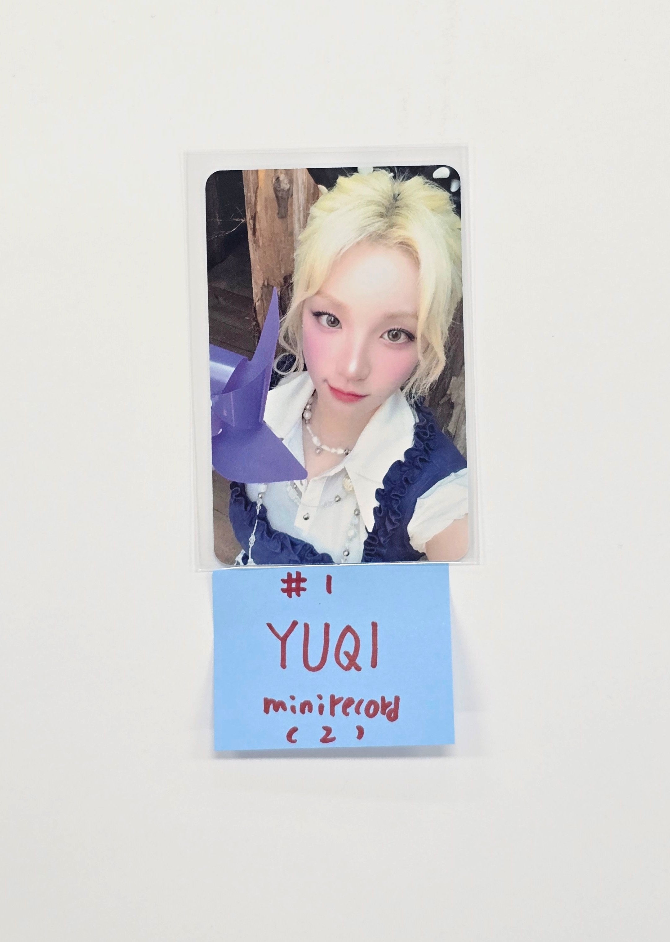 (G)I-DLE gidle YUQ1 ウギ soundwave 特典 トレカ YUQI (Of (G) I-DLE) 