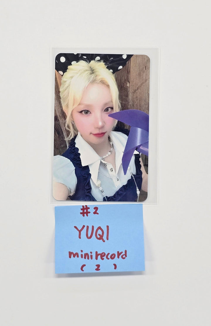 YUQI (of I-dle) "Motivation" - Mini Record Pre-Order Benefit Photocard [25.9.22]