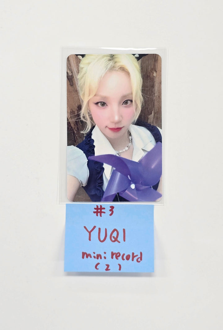 YUQI (of I-dle) "Motivation" - Mini Record Pre-Order Benefit Photocard [25.9.22]