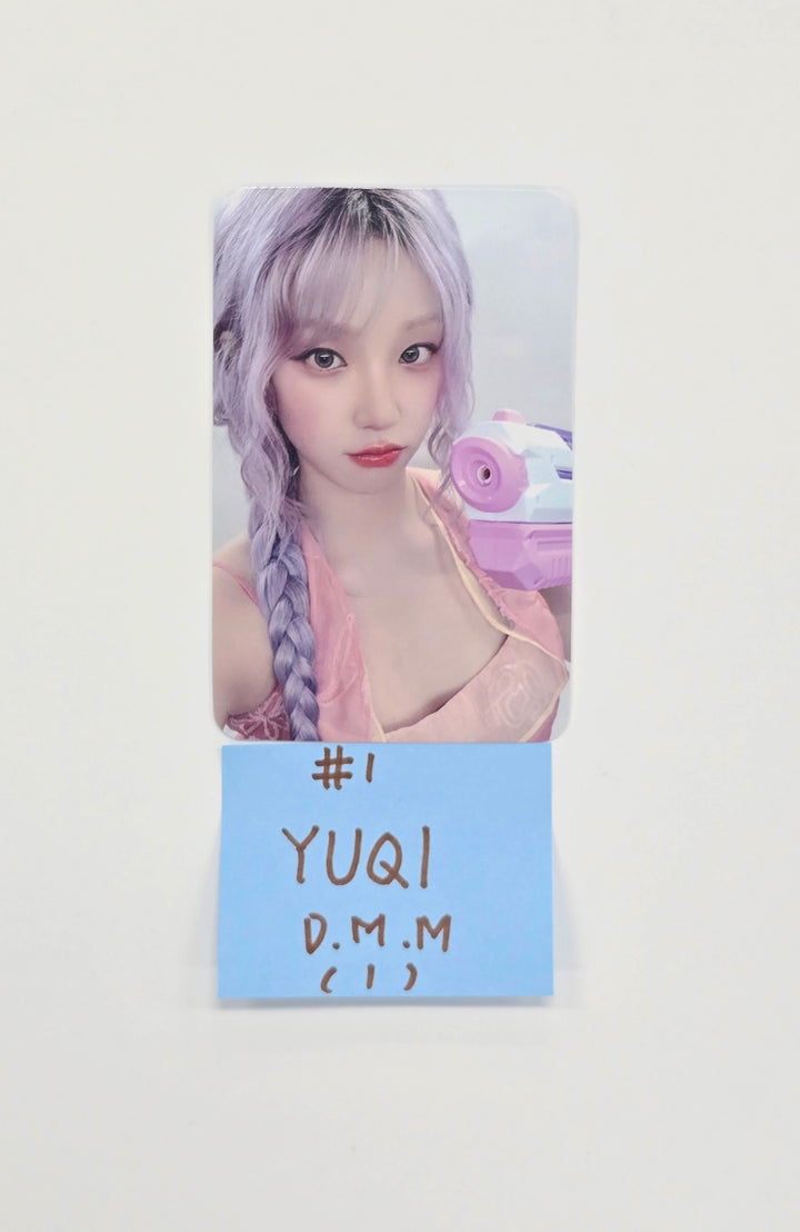 YUQI (of I-dle) "Motivation" - Dear My Muse Pre-Order Benefit Photocard [25.9.22]