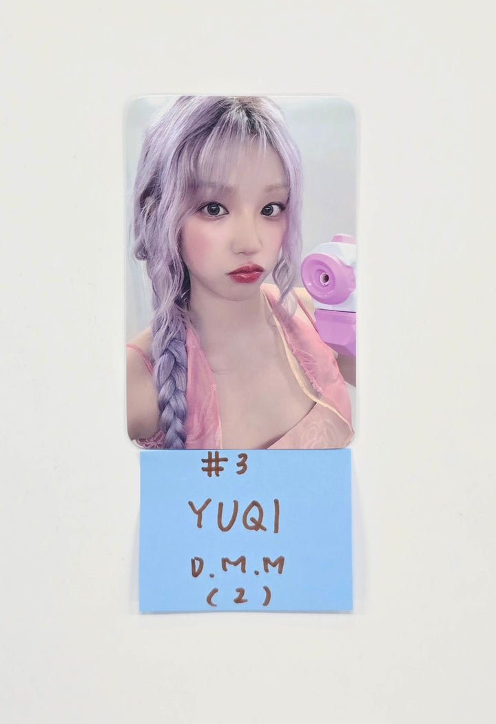 YUQI (of I-dle) "Motivation" - Dear My Muse Pre-Order Benefit Photocard [25.9.22]