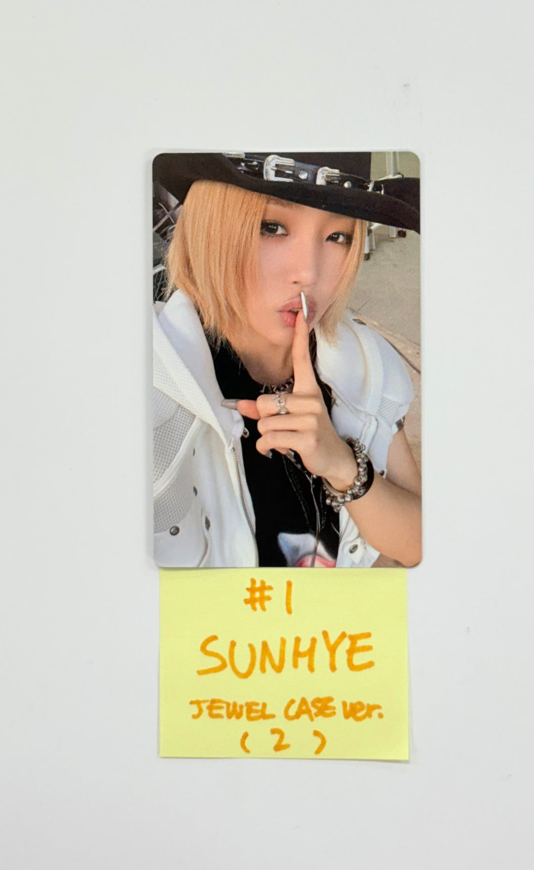 YOUNG POSSE "Growing Pain pt.1 : FREE" - Official Photocard (Jewel Case ver.) [25.9.22]
