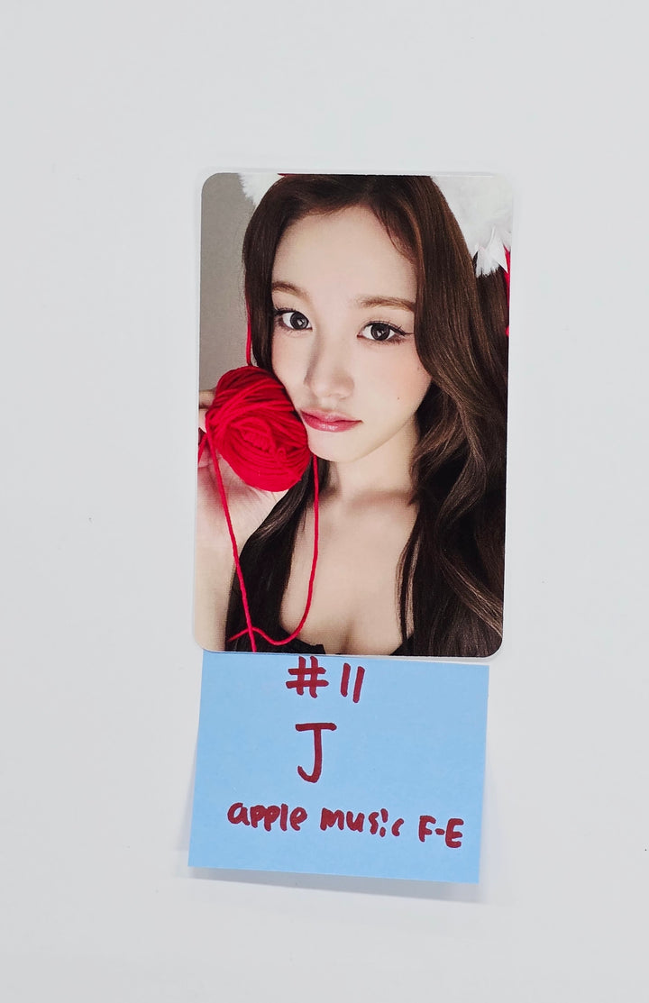 STAYC "I WANT IT" - Apple Music Fansign Event Photocard R3 [25.9.30]