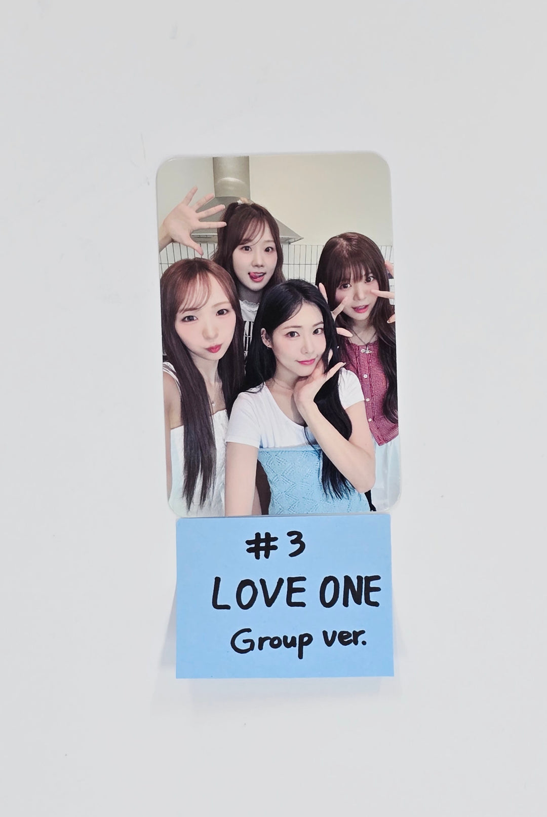 LOVEONE "LOVE HIGH" - Official Photocard (Group ver.) [25.9.30]