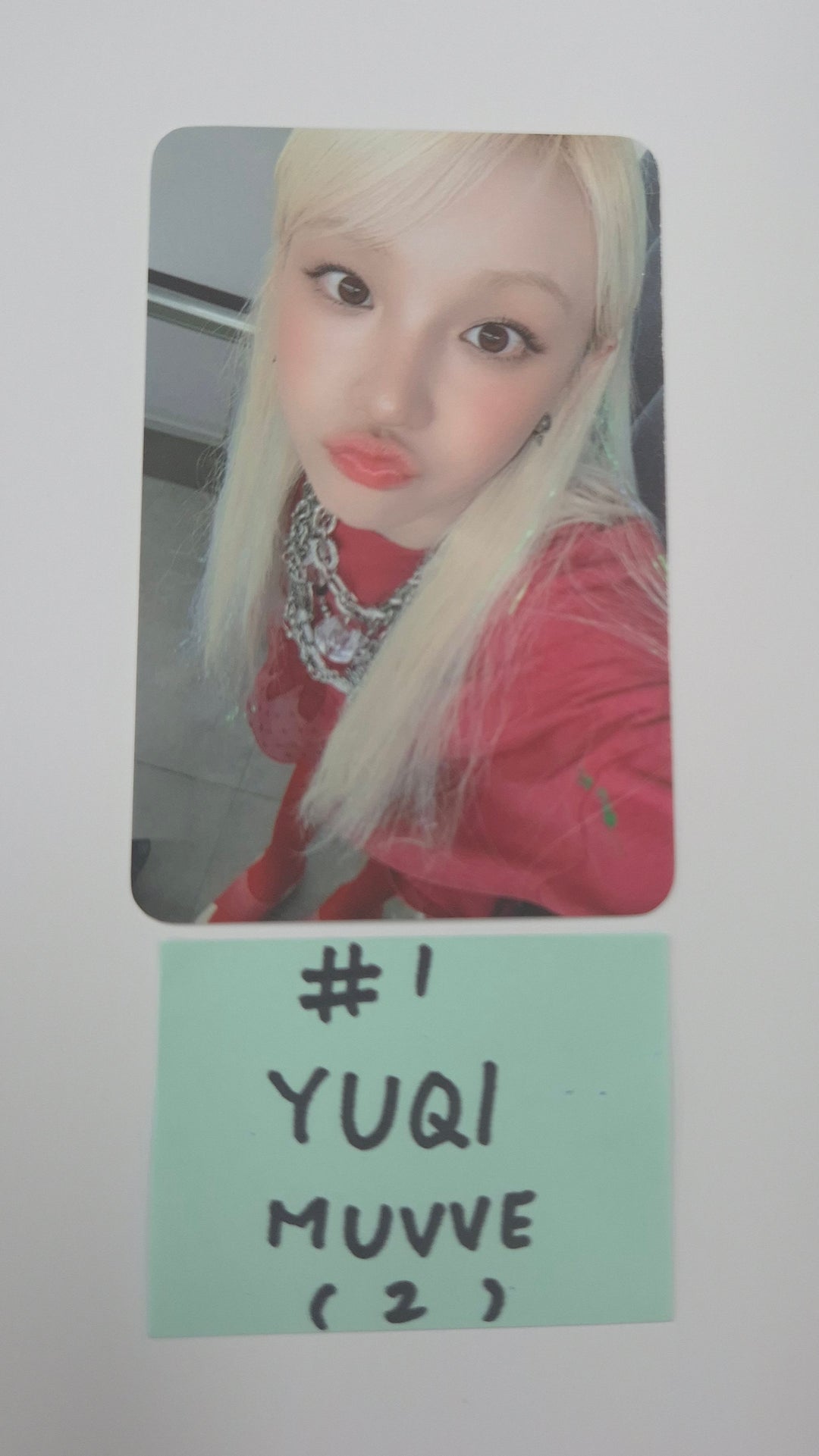 YUQI (of I-dle) "Motivation" - Muvve  Pre-Order Benefit Photocard [25.10.01]