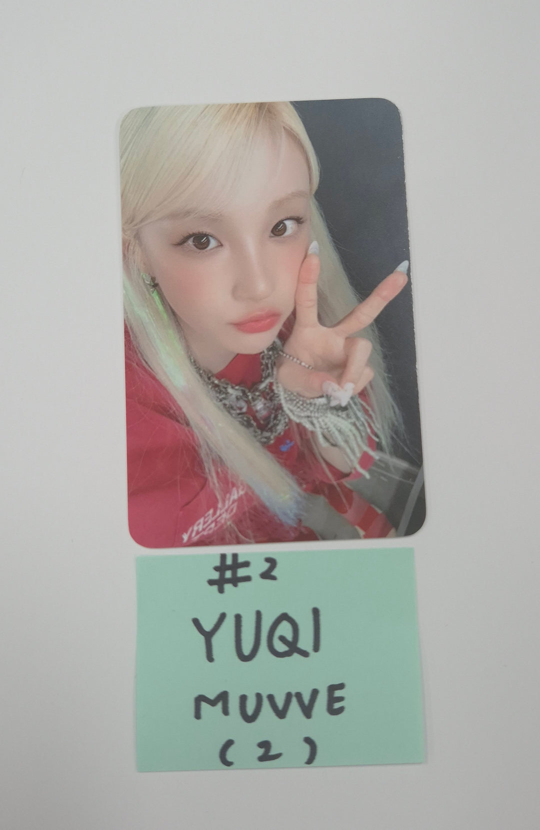 YUQI (of I-dle) "Motivation" - Muvve  Pre-Order Benefit Photocard [25.10.01]